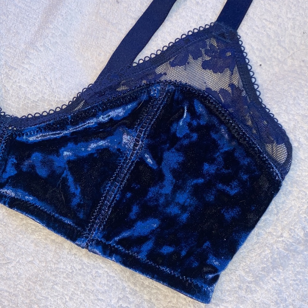 Victoria’s Secret Velvet Bra